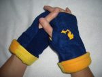 Michigan Reversible Fingerless Gloves Blue Maize