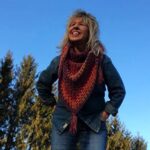 Crochet Triangle Granny Scarf