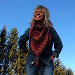 Crochet Triangle Granny Scarf