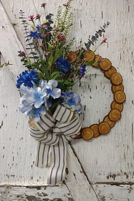 Rustic Wood Slice Wildflower Wreath