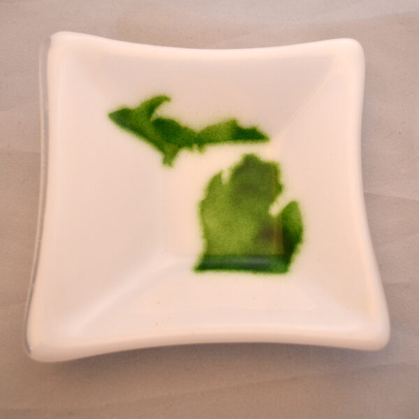 Michigan Dish Green & White