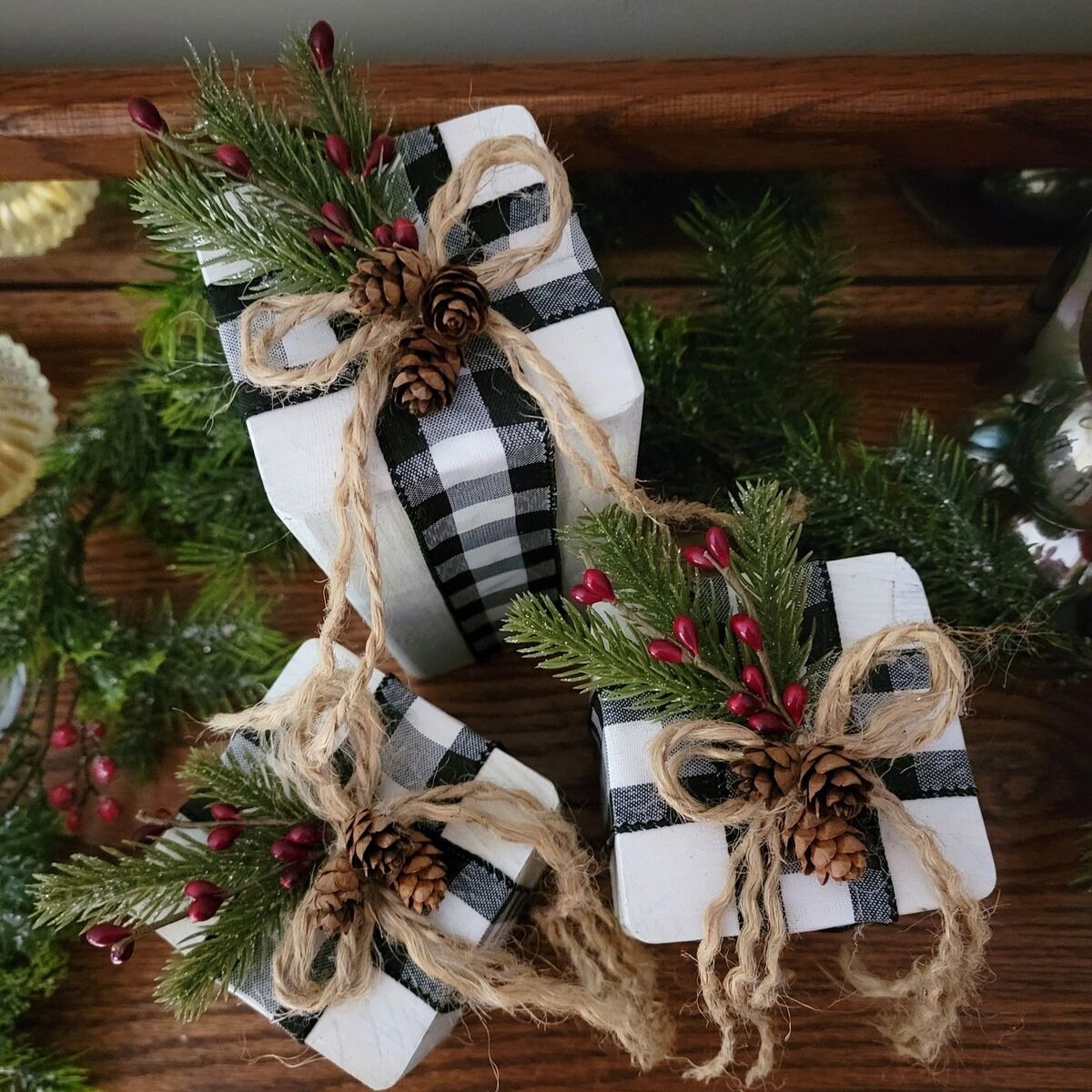 Christmas Gift Wrapping Theme: Black and White Buffalo Print & Green  Pinecones - Oak And James