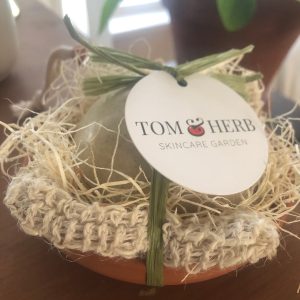 Big Tomato Soap Bar Terracotta Dish with Soap Saver
